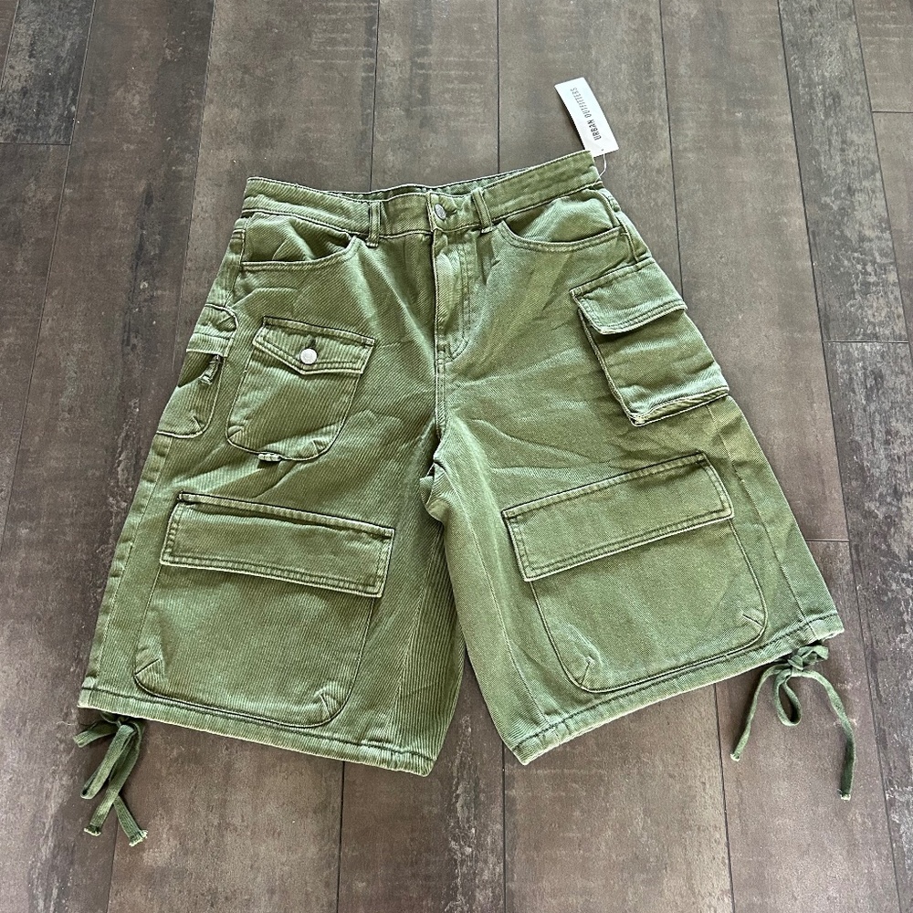 New w/Tags Women's BDG Shorts Green - Size 8